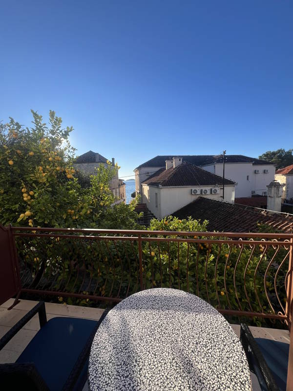 Balcon View Room No3