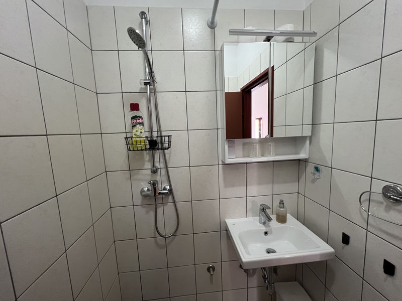 Orebic Accommodation Shower Holdiay Sun