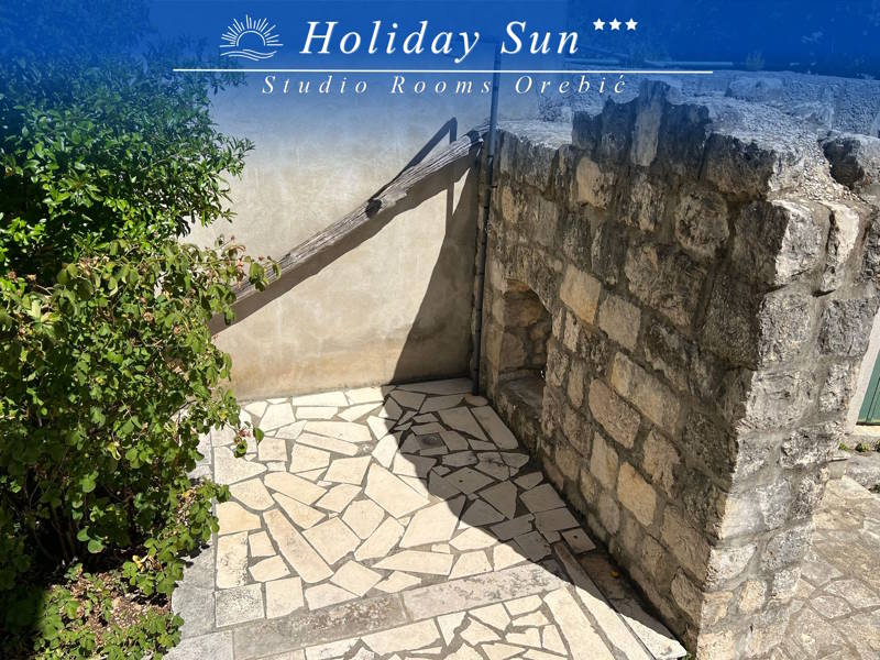 Holiday Sun Outdoor Shower