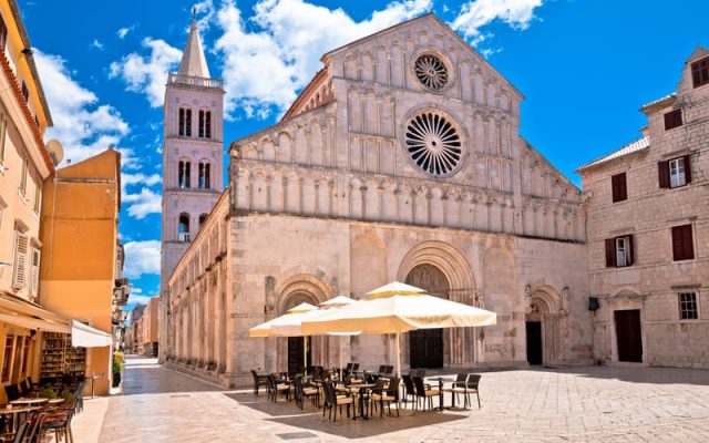 Zadar.,Historic,Cathedral,Square,In,Zadar,Street,View,,Dalmatia,Region